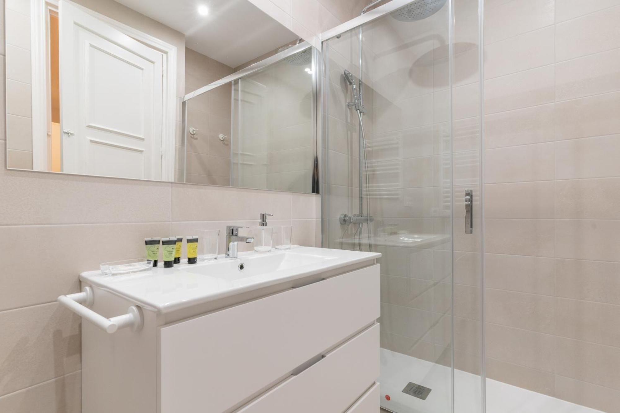 Spacious Central-3Bedrooms 3Bathrooms-Sol Madrid Ngoại thất bức ảnh